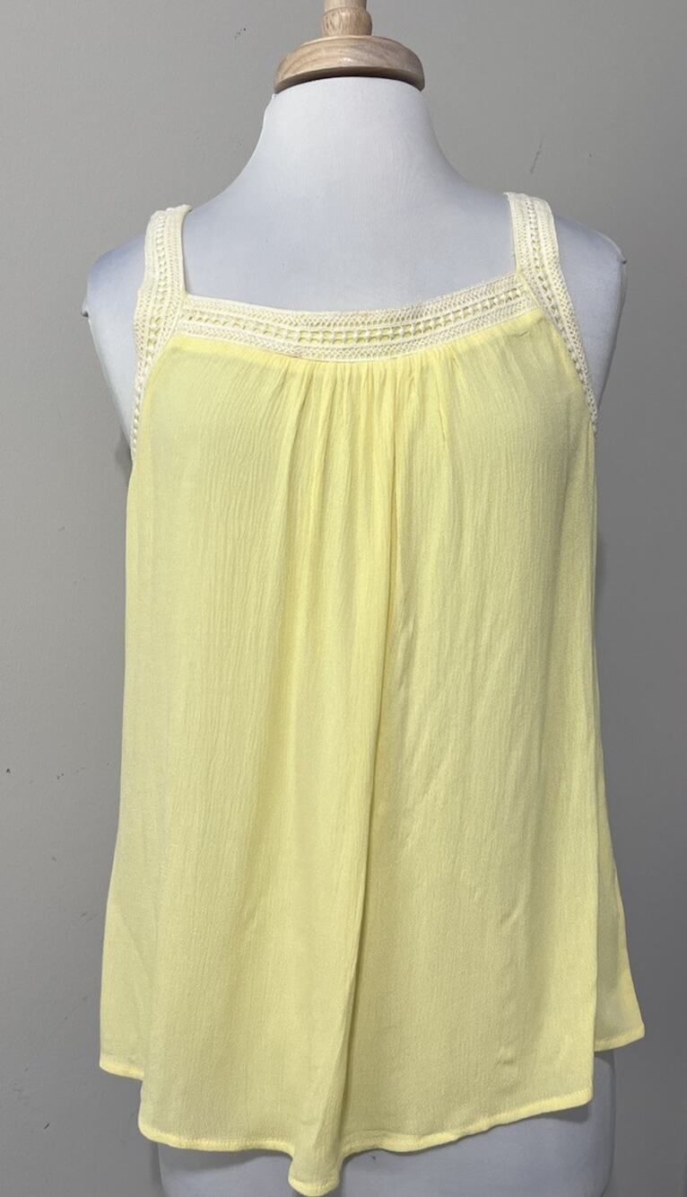 Umgee Tank Top Womens M Crochet Boho Flowy Summer Yellow Babydoll